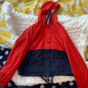 😁 NWOT DIVIDED XS Windbreaker hoodie